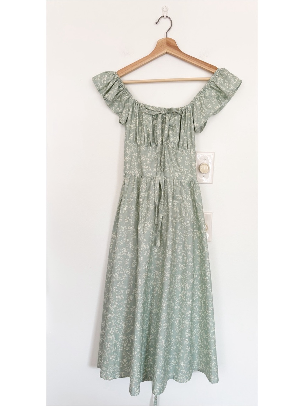 Dreaming of Ivy || Milkmaid Dress Frill Sleeve Lace Up Back Midi Sage Green M - Picture 1 of 9